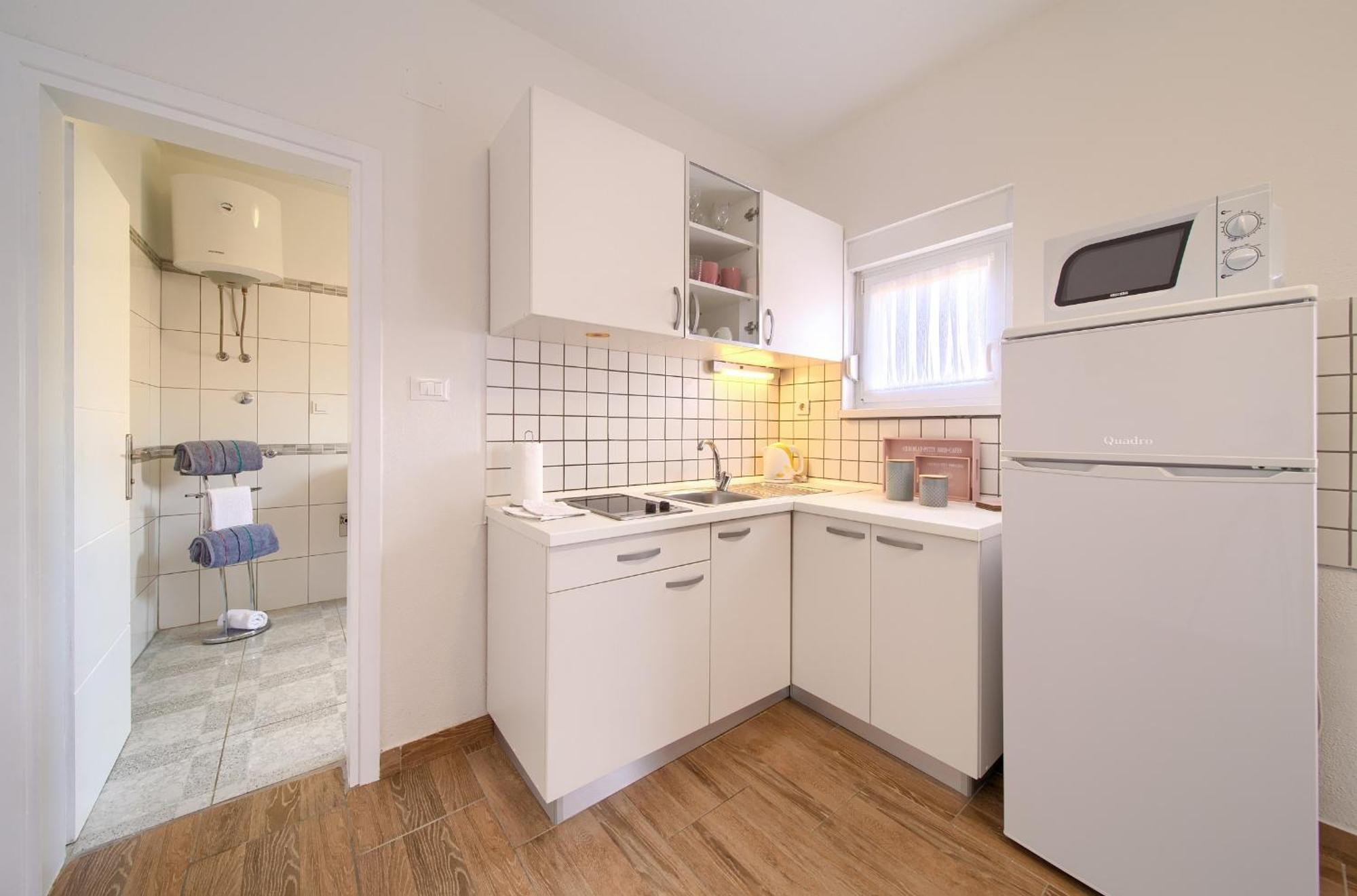 Apartments Braut Krk Кърк Екстериор снимка