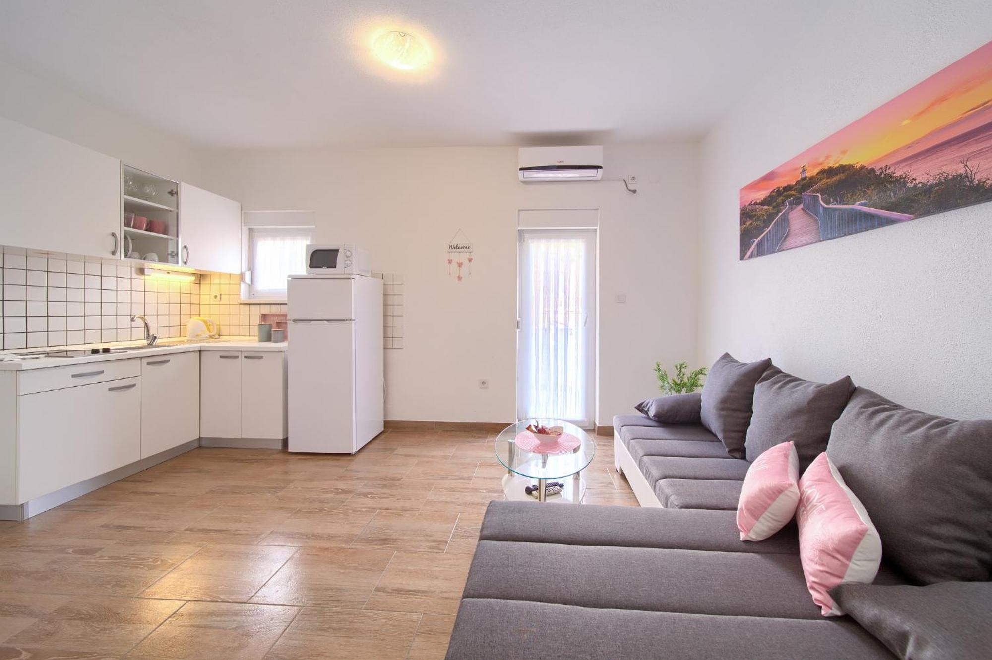 Apartments Braut Krk Кърк Екстериор снимка