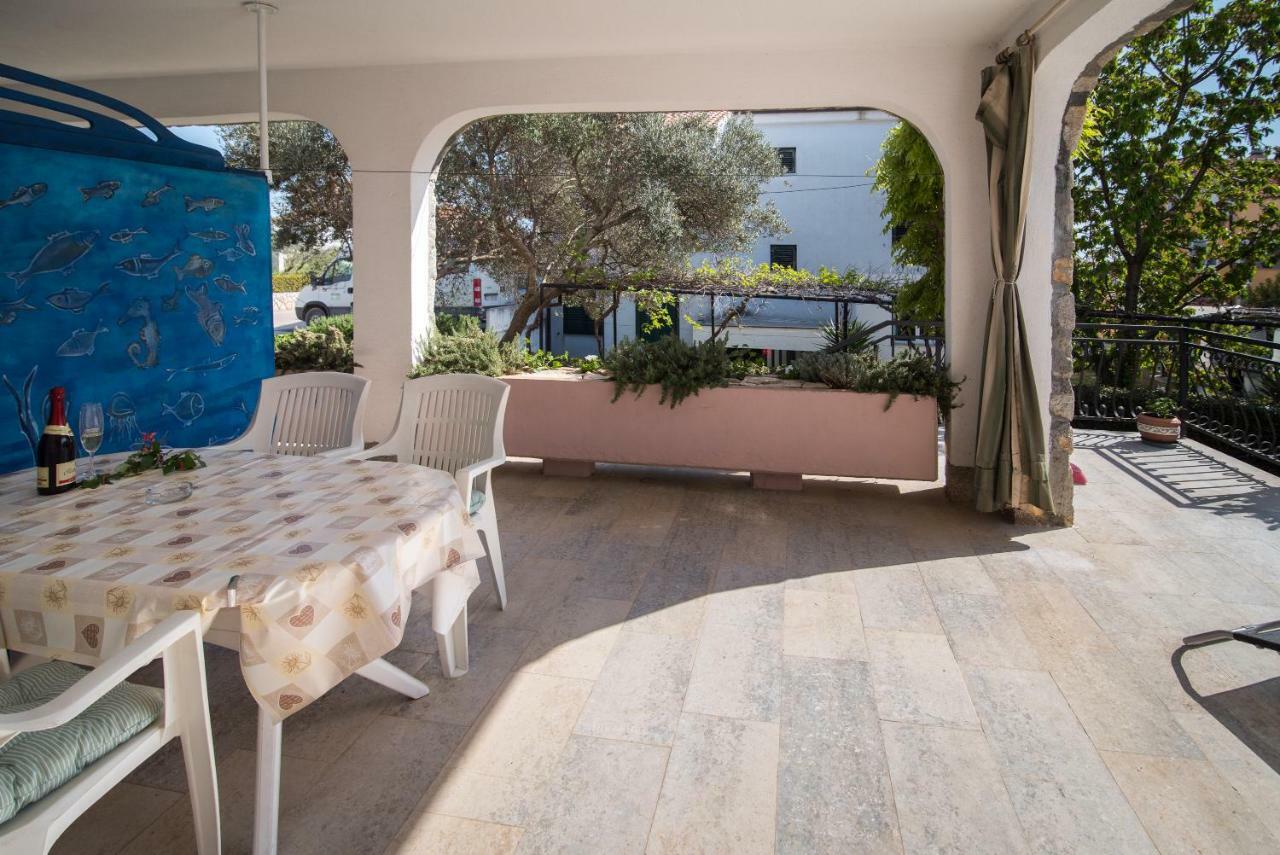 Apartments Braut Krk Кърк Екстериор снимка