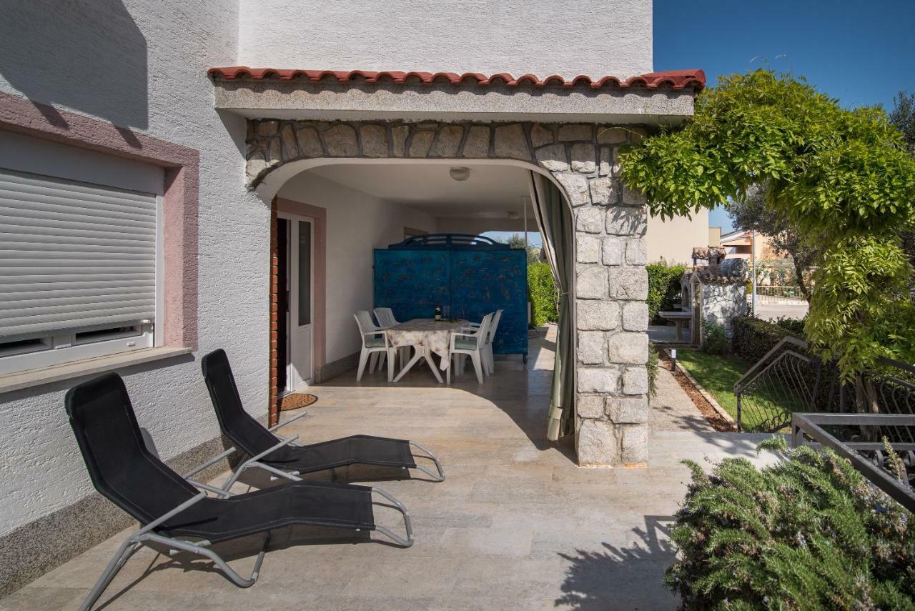 Apartments Braut Krk Кърк Екстериор снимка