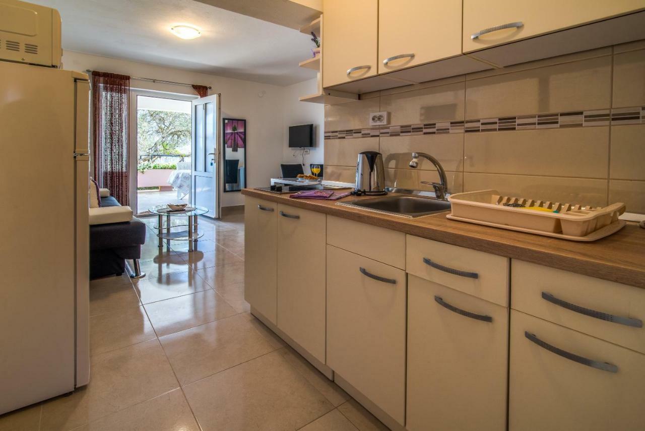 Apartments Braut Krk Кърк Екстериор снимка