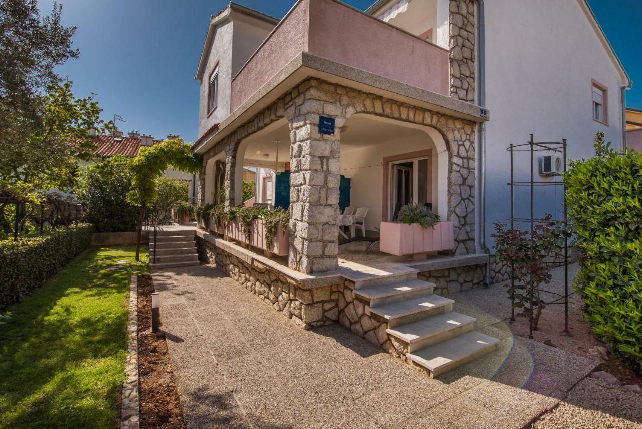 Apartments Braut Krk Кърк Екстериор снимка